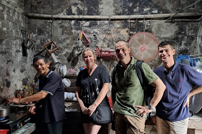 Luxury Ninh Binh Full Day Tour From Hanoi (Trang An - Hoa Lu) - Cycling rice fields and limestone mountains, plus a three-generation family visit