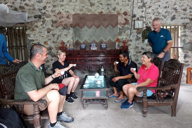 Luxury Ninh Binh Full Day Tour From Hanoi (Trang An - Hoa Lu) - Trang An boat trip on the Sao Khe River through caves and temples