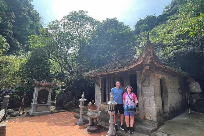 Luxury Ninh Binh Full Day Tour From Hanoi (Trang An - Hoa Lu) - Guide Tom and the small-group feel that changes the day
