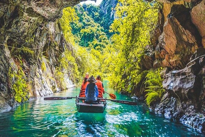 Luxury Ninh Binh Tour to Tam Coc, Mua Cave, Bich Dong Pagoda - Mua Cave and Dragon Mountain Views Above Tam Coc