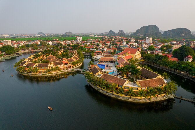 Luxury small Group Hoa Lu - Tam Coc - Mua Cave Max 6 - 8 pax/tour - Mua Cave viewpoint: the hike that earns the photos