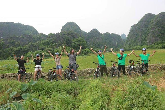 Luxury Small Group Tour in Tam Coc, Mua Cave, Bich Dong Pagoda - Thai Vi Temple and the Tam Ngo Valley Scenery Time