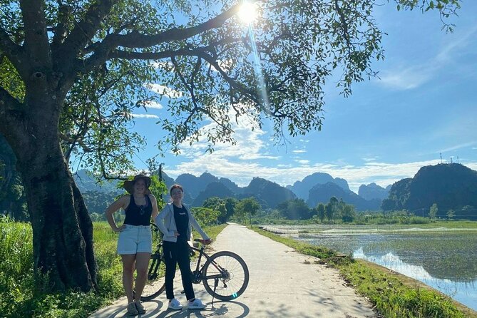 Luxury Small Group Tour in Tam Coc, Mua Cave, Bich Dong Pagoda - Mua Cave Hike and the Dragon-Tail Panorama View