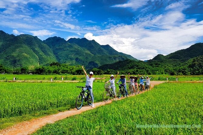 Mai Chau Day Tour from Hanoi – Bike & Ethnic Village Experience - Thung Khe Pass viewpoint: your timed window for wide Mai Chau Valley views