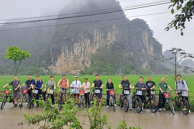 Majestic Ninh Binh Discovery: Mua Cave & Tam Coc private tour - Bich Dong and the cave experience: how the limestone scenery earns its reputation