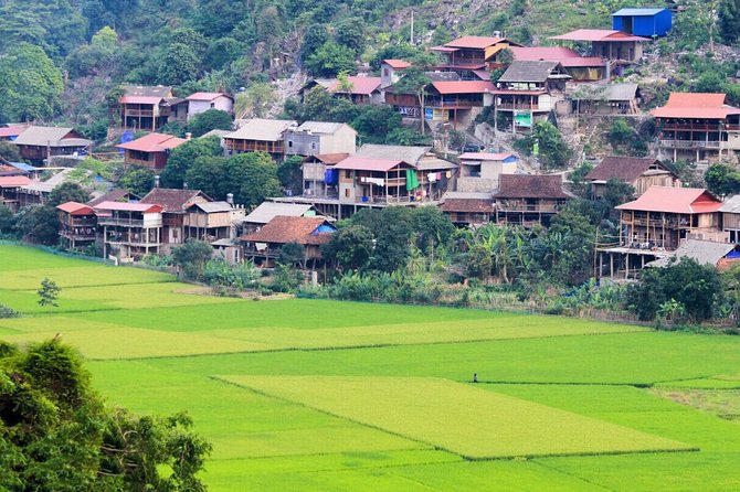 Majesty Of Untouched Northern Vietnam Tour 6 Days - Day 4: Ban Gioc Waterfall and Detian Falls on the Border