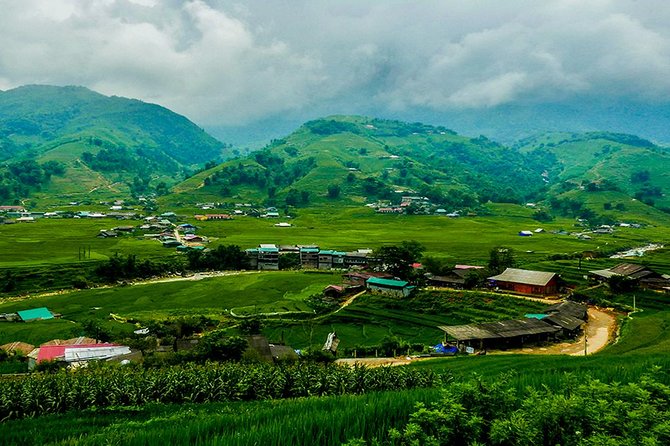 Mountain views & Rice Terraced Fields Hiking – 2D 1N - What you learn: traditions and mountain work, not just sightseeing