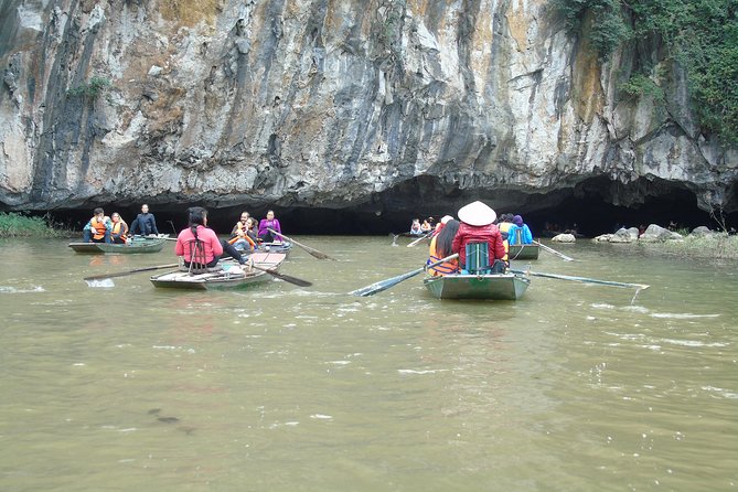 Mua cave - Hoa Lu - Tam Coc- Small Group - Stop 2: Hoa Lu Ancient Capital, free entry and quick historical context