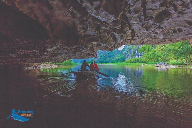 Mua Cave - Tam Coc - Bich Dong Day tour with transfer, local family & bike - Tam Coc and the Ngo Dong River: the boat ride that makes the day click