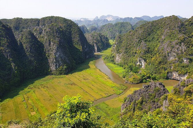 Mua Caves - Trang An - Hoa Lu Day Tours - Guide Quality: What Actually Helps During a Long Day