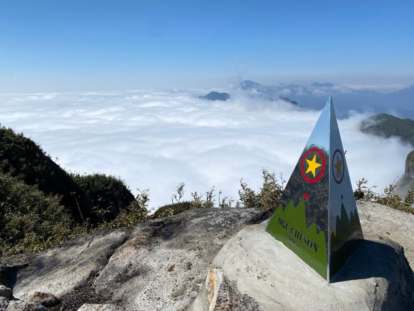 Ngu Chi Son Mountain Hiking - Day 2: the summit push to 2858m and sunrise timing