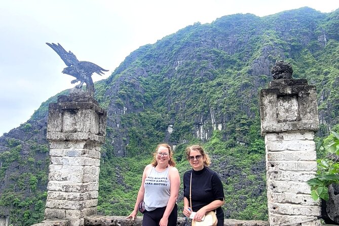 Ninh Binh 1 Day Tour(Tam Coc - Mua Cave - Bich Dong) - Biking through rice fields and meeting local life