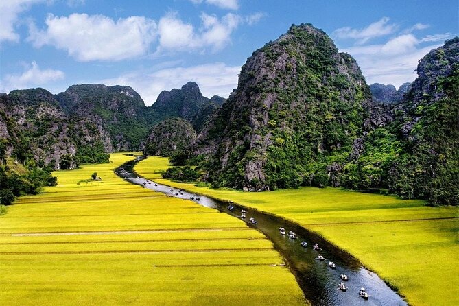 Ninh Binh 1 day tour UNESCO World Heritage: BAI DINH PAGODA - TRANG AN -MUA CAVE - Trang An UNESCO: bamboo boat time, grotto sights, and the King Kong connection