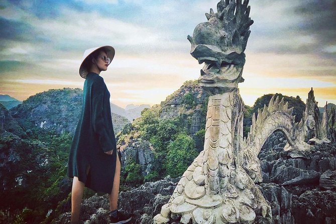 Ninh Binh 1 Day Trip With Mua Cave and Dragon Mountain Hiking - Hoa Lu temples: a calmer hour with real Vietnam context