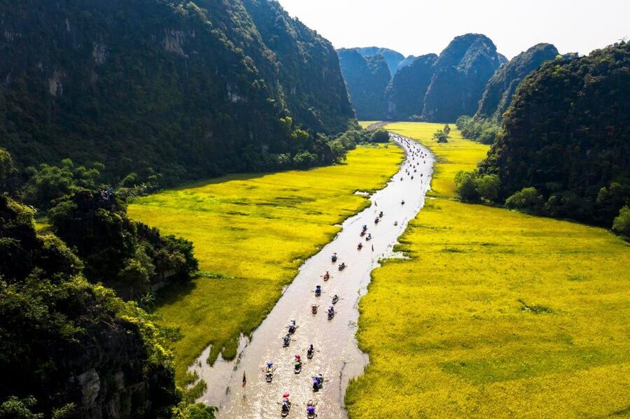 Ninh Binh 2 Days 1 Nights Small Group Of 9 Tour From Hanoi - Day 1: Mua Cave views, farmer tea, Thung Nham birds, and a real dinner night