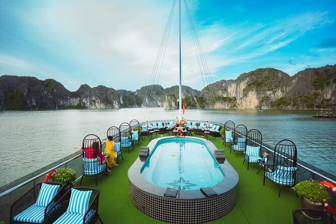 Ninh Binh Army Jeep see Highlight Start From Hanoi By Limousine - Tam Coc boat ride for about 2 hours: what to expect on the water