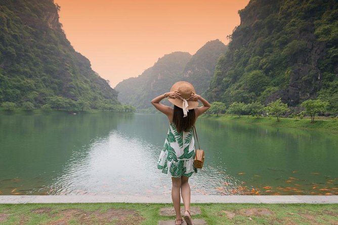 Ninh Binh Daily Tour: Hoa Lu- Am Tien Cave - Tam Coc- Bike - Bich Dong pagoda - Bich Dong pagoda on the mountain: worth it, if your legs are ready
