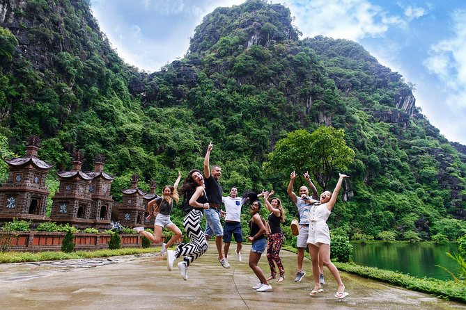 Ninh Binh Daily Tour: Hoa Lu- Am Tien Cave - Tam Coc- Bike - Bich Dong pagoda - Guide experience, timing, and how the day stays friendly