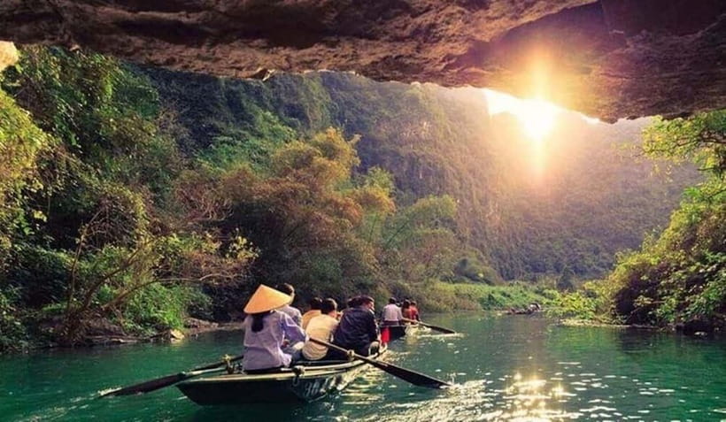Ninh Binh Day Tour: Hoa Lu, Trang An Mua Cave, Boat Ride - Why Ninh Binh fits a one-day plan from Hanoi