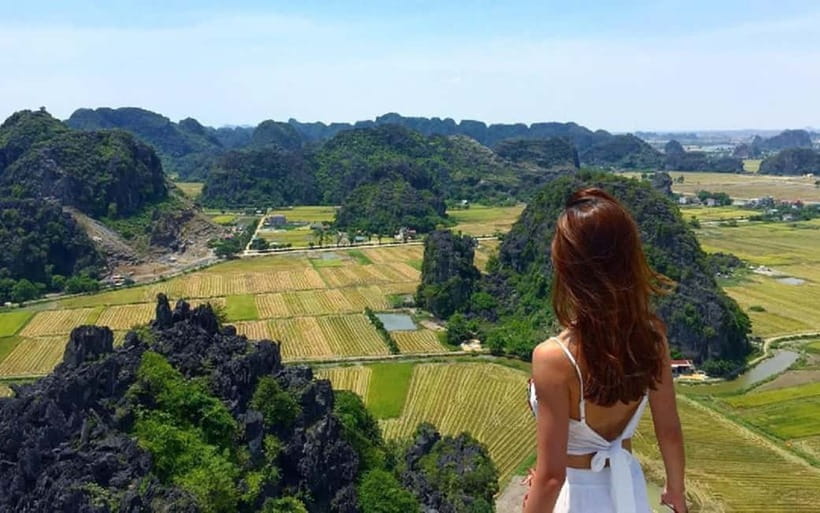 Ninh Binh Day Tour: Hoa Lu, Trang An Mua Cave, Boat Ride - Cycling through Tam Coc villages and a temple option near Thai Vi