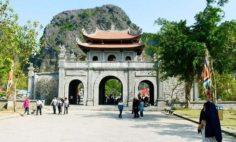 Ninh Binh Day Tour: Hoa Lu, Trang An Mua Cave, Boat Ride - Price and value: is $48 per person actually fair here?