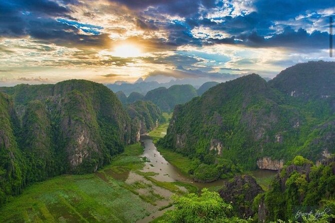 Ninh Binh Day Tour Tam Coc Mua Cave Hoa Lu Buffet Lunch Limousine - What could go wrong, and how you can protect your day