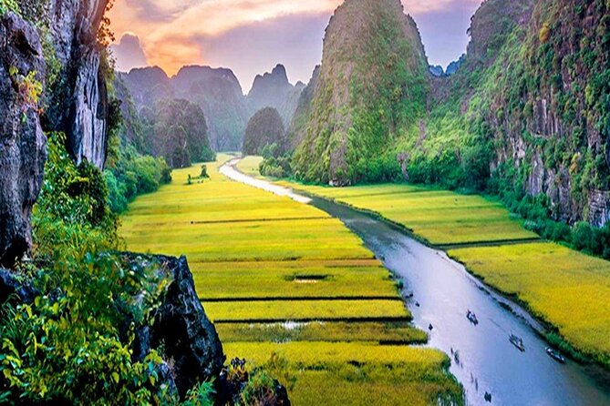 Ninh Binh Day Tour Tam Coc Mua Cave Hoa Lu Buffet Lunch Limousine - Tam Coc lunch and the 2-hour bamboo boat through Hang Ca, Hang Hai, Hang Ba