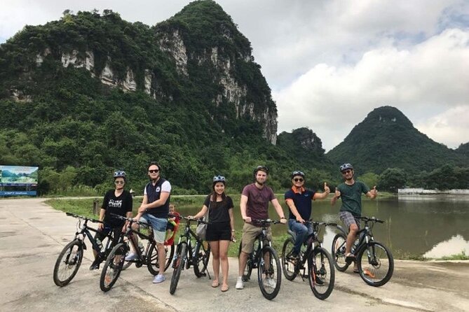 Ninh Binh Day Tour To Visit Hoa Lu -Tam Coc/ Trang An - Mua Cave - Comfort Starts With Pickup in Hanoi Old Quarter