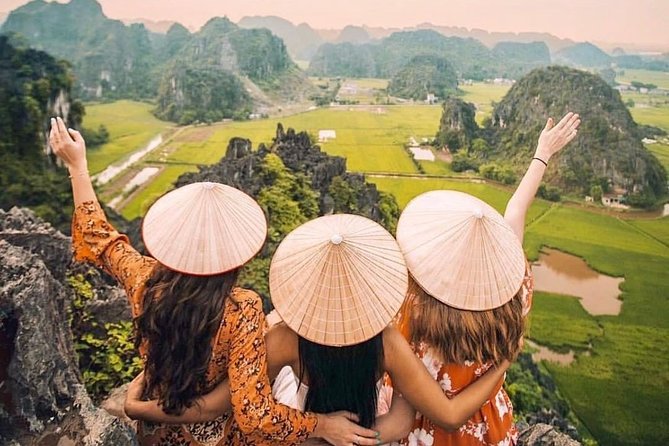 Ninh Binh Day Trip - Tam Cốc-Bích Dộng to the bamboo boat ride: where the day gets cinematic