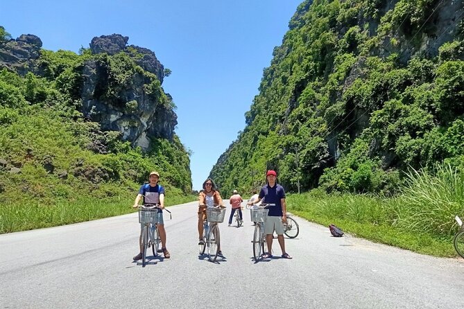 Ninh Binh full day-Hoa Lu temple & biking, Tam Coc boat trip, Dragon mountain - Timing and pace: why the day feels full but not chaotic