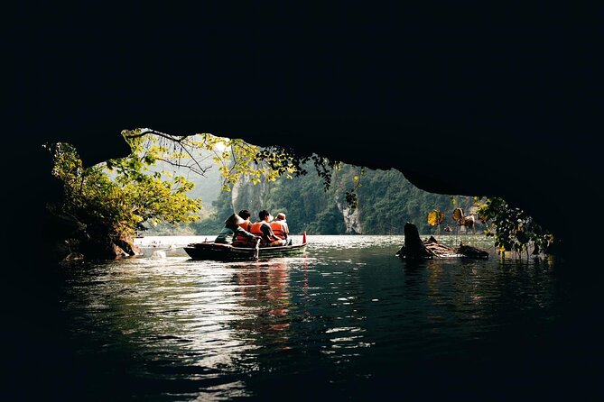 Ninh Binh Full Day Tour from Hanoi by Limousine - Lunch at a 5-star Vietnamese buffet, and how to not get caught out