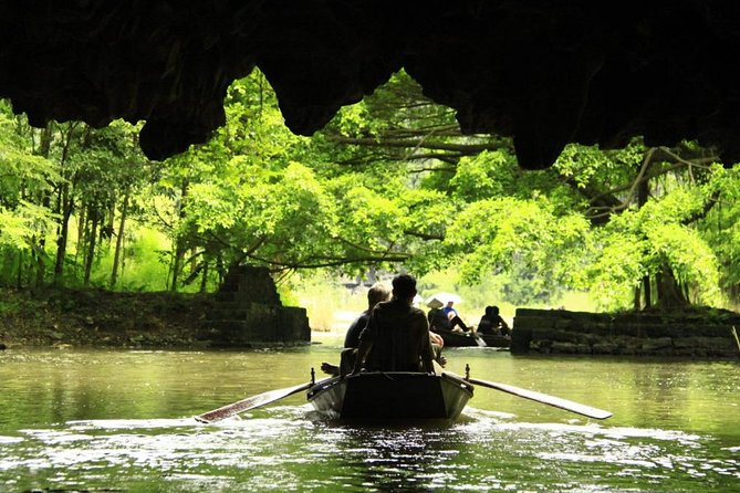 Ninh Binh Full Day Tour to Hoa Lu Tam Coc Mua Cave Buffet Lunch - The buffet lunch of Ninh Binh cuisine, and how to not lose time