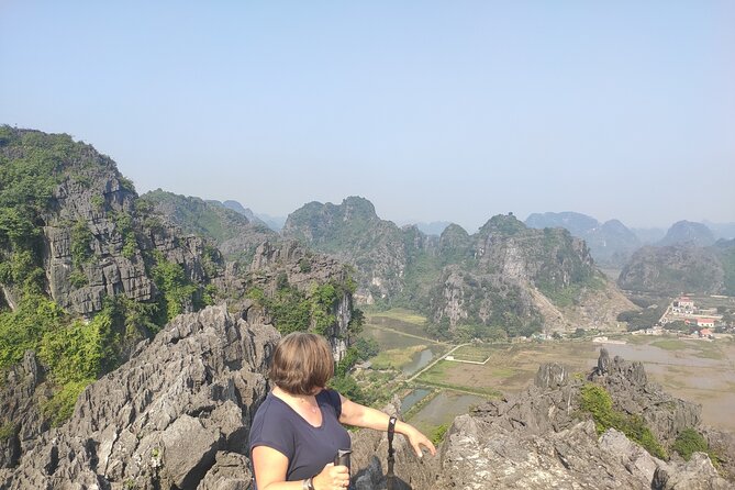 Ninh Binh Group Tour of 11 from Hanoi via Mua Cave Tam Coc Hoa Lu - Mua Cave and Lying Dragon Mountain: viewpoint hiking that feels like the payoff
