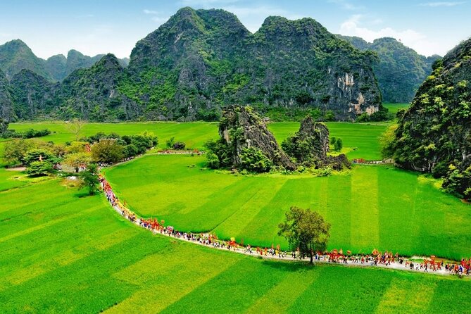 Ninh Binh Heritage trip in a day - Stop 4: cycling through the Tam Coc-Bich Dộng area