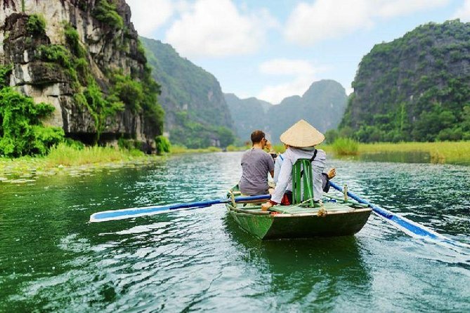 Ninh Binh Highlights Tour from Hanoi 1 or 2-Day - All Inclusive - Three Caves at Tam Coc: the sampan ride and the cave photo moment