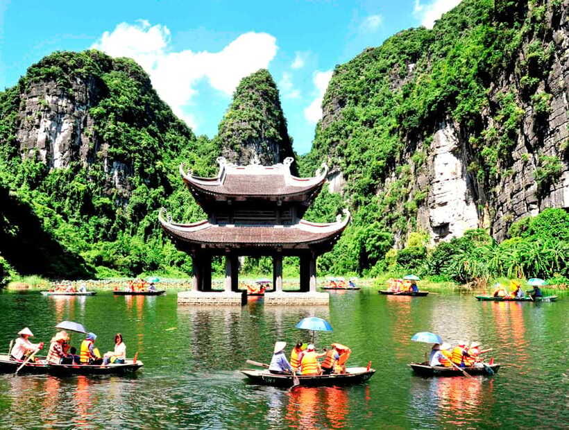 Ninh Binh: Hoa Lu, Bich Dong, Trang An& Mua Cave Small Group - Trang An Landscape Complex: Boat Cruise Through Caves and Karsts