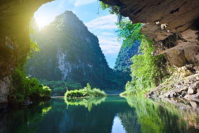 Ninh Binh-Hoa Lu-Tam Coc - Mua cave - Dragon Mountain Hiking 1 Day Tour - Price and logistics: is $40 good value for a one-day Ninh Binh run?