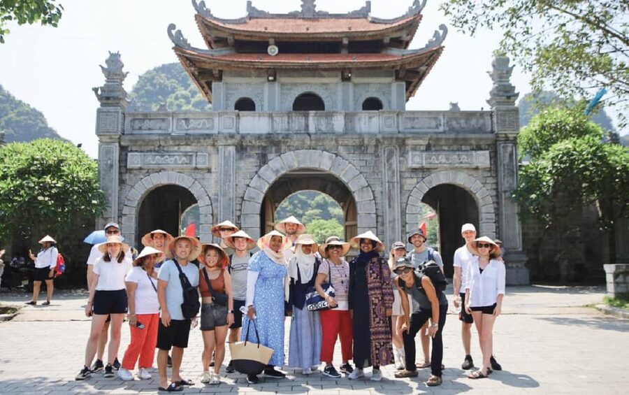 Ninh Binh: Hoa Lu, Trang An and Mua Cave Full-Day Trip - Lunch at Trang An Heritage Garden: buffet comfort in a calm setting