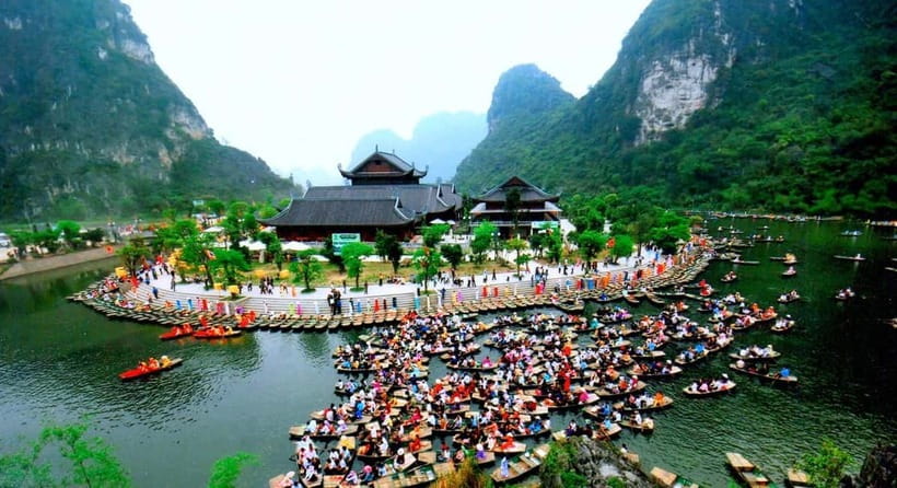 Ninh Binh: Mua Cave Hike, Trang An Boat & Village Bike Tour - Trang An Boat Cruise: Caves, Temples, and Cave-Tunnel Time
