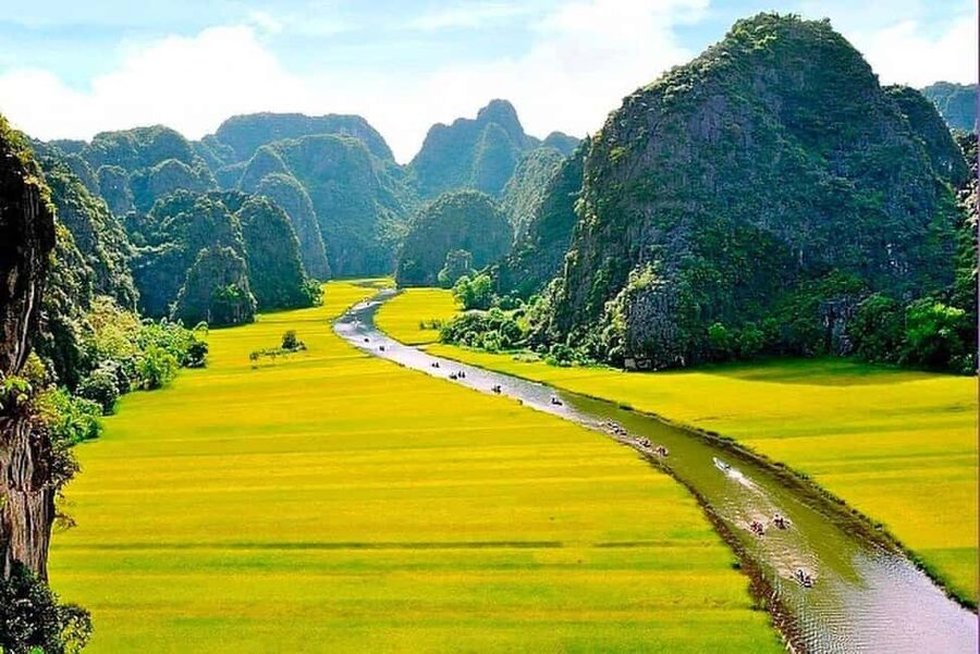 Ninh Binh Private: Hoa Lu & Tam Coc & Bich Dong & Mua Caves - Hanoi to Hoa Lư: why this drive matters more than you think
