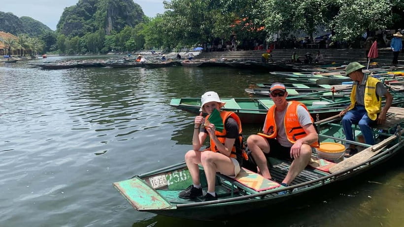 Ninh Binh Private Tour: Bai Dinh-Trang An/Tam Coc-Mua Cave - Bai Dinh Pagoda by electric car: huge scale, manageable route