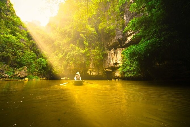 Ninh Binh Tour: Deluxe & Small Group Tam Coc Hoa Lu - Boat, Biking, Buffet Lunch - Hoa Lu Temples: Dinh and Le, and Why the Capital Shift Still Matters