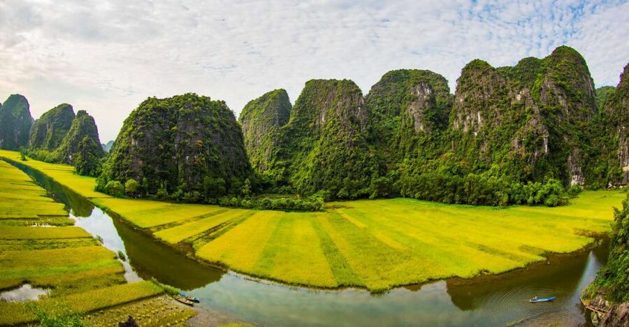 Ninh Binh Tour: Full-Day Hoa Lu and Tam Coc Boat Tour - Buffet lunch in Ninh Binh: what’s included and how to eat well