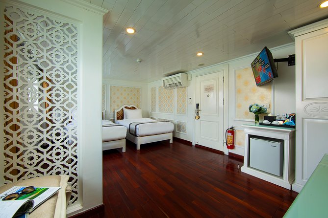 (Official) Signature Royal Cruise - 03 days 02 nights program - Why this Ha Long to Bai Tu Long cruise feels calmer