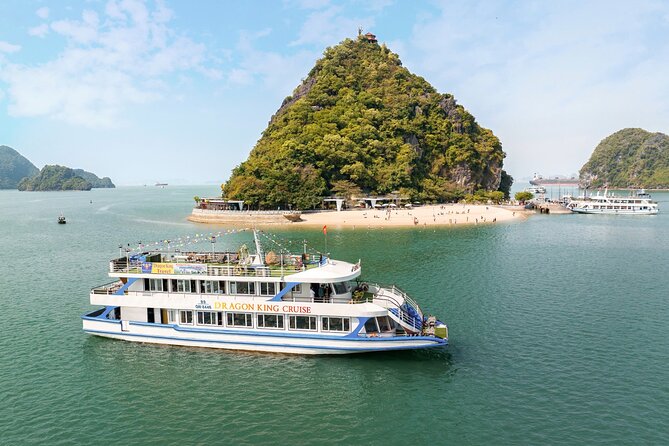 One Day Deluxe Boat Trip in Ha Long Bay - Sunset party during the cruise back: light food, red wine, and the best seat
