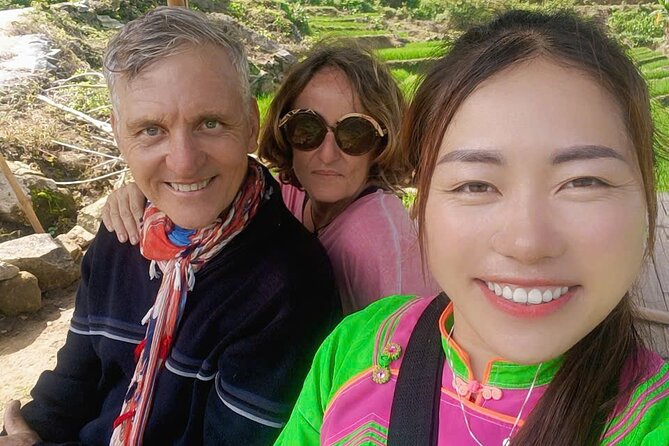 One Day Sapa Trekking to Lao Chai and Ta Van Villages - Stop 2: Lao Chai, Hmong Lifestyle, Brocade Shopping, and Lunch