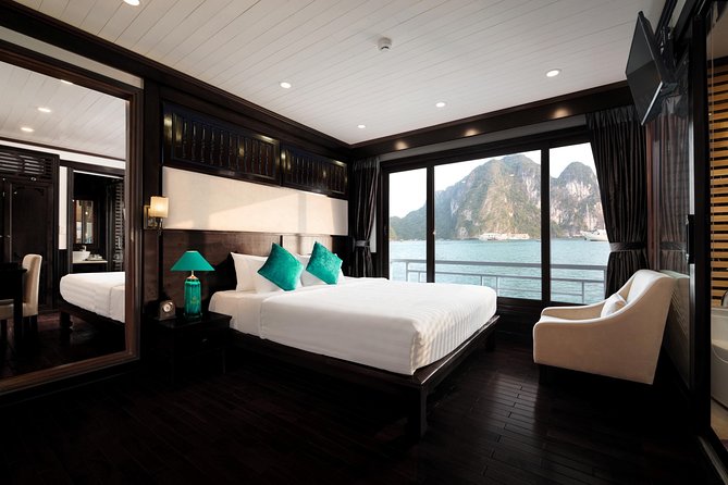 Overnight Luxury 5 Star Alisa Cruise with Meals, Kayak or Bamboo Boat - Key highlights at a glance