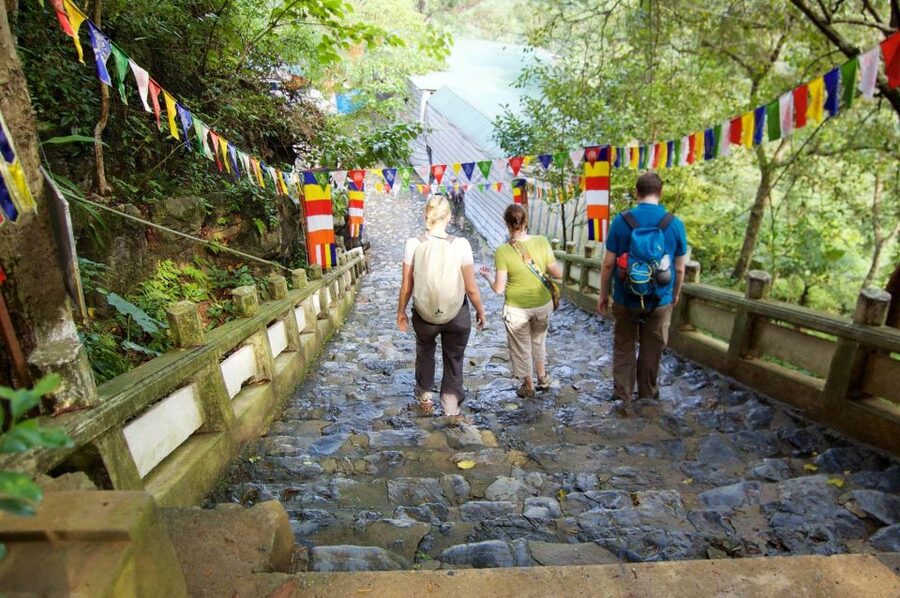 Private Car/Bus Renting Hanoi - Ninh Binh - Halong - Sapa... - Private guide time: Hoang’s style and the pacing that feels calm