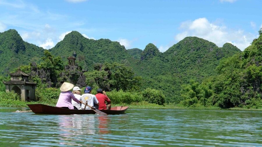 Private Car/Bus Renting Hanoi - Ninh Binh - Halong - Sapa... - What to bring, what to wear, and the rules that keep things easy