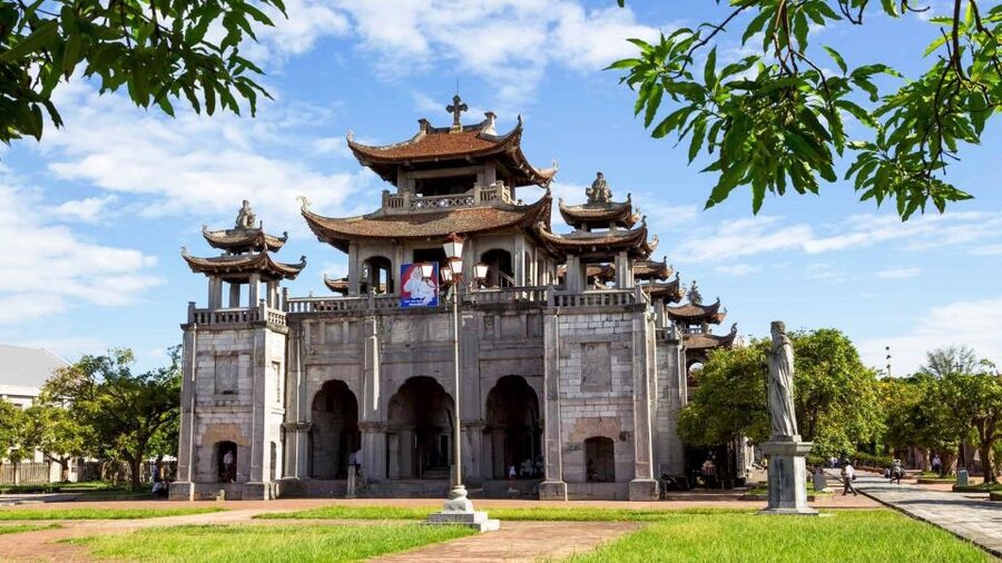 Private Car/Bus Renting Hanoi - Ninh Binh - Halong - Sapa... - Price and what $210 per person really buys you